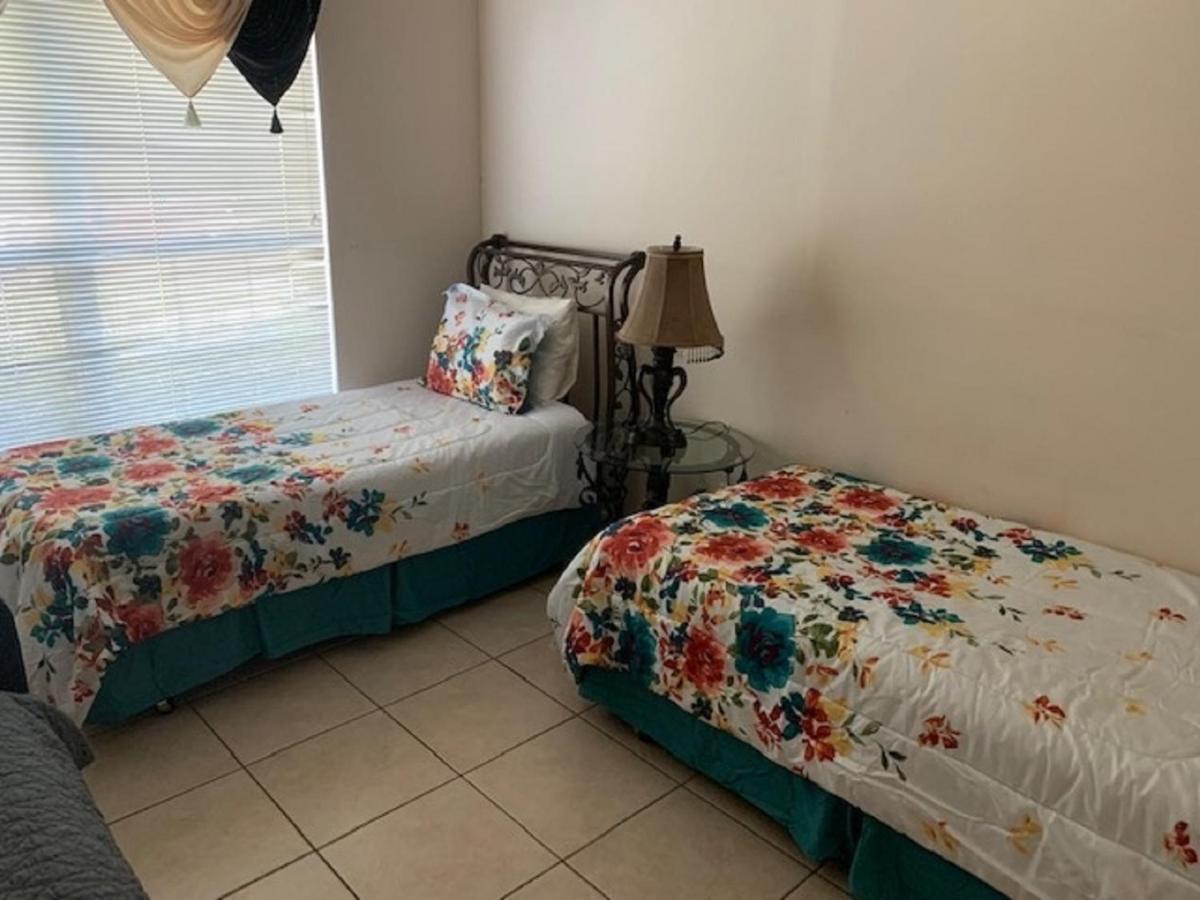 7 Bedroom, 6 Bath And Pool Near Disney In Emerald Island 4 King Master Suites Kissimmee Εξωτερικό φωτογραφία